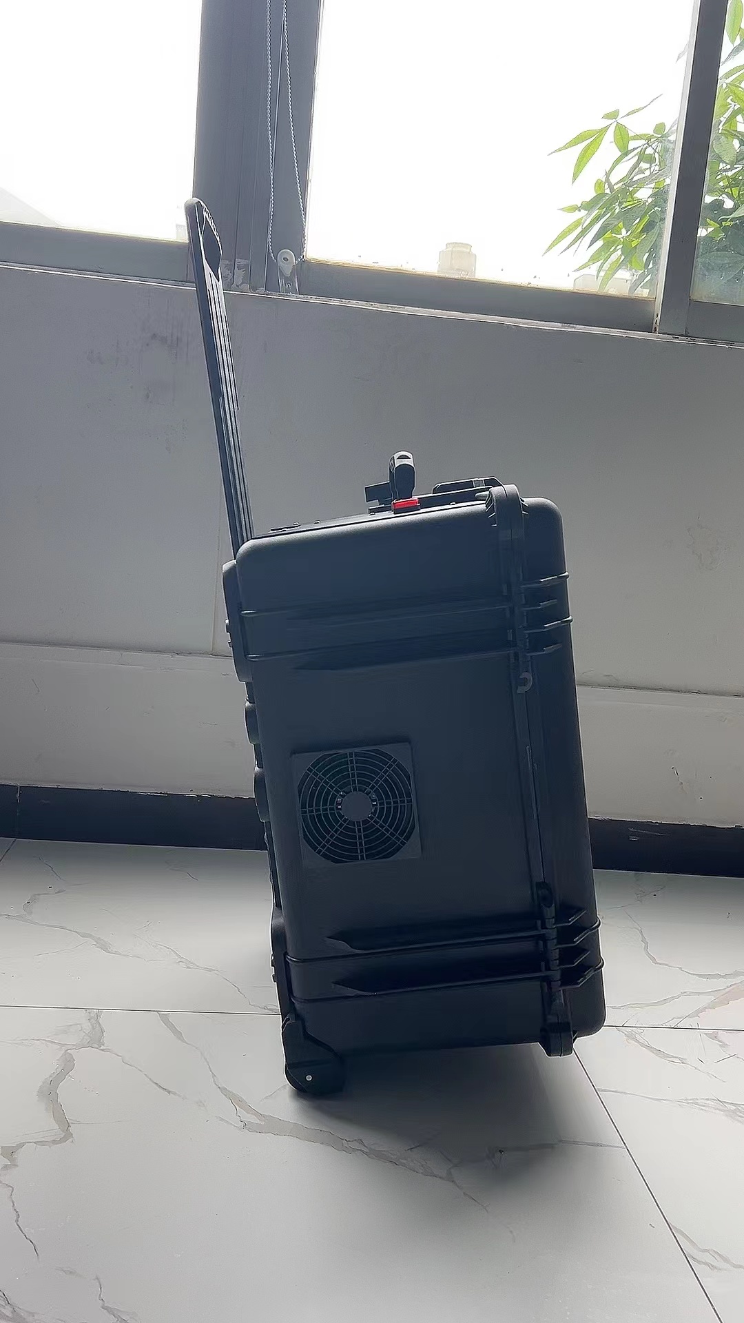 长岭手拉箱型移动通信干扰器